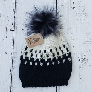 Luisa T. Womens One Size White Black Cable Wool Blend Pom Pom Hat NEW